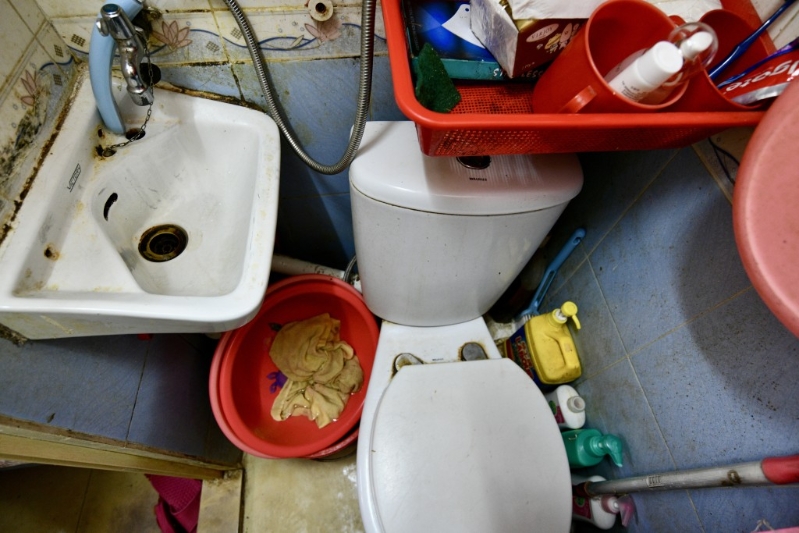 李家超指從立法到登記及寬限期可能需要幾年時間。資料圖片