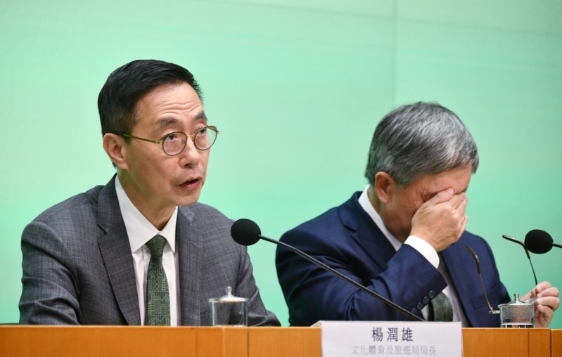 楊潤雄(左) 楊潤雄(左)