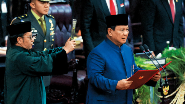 普拉博沃在雅加達(dá)宣誓就職 普拉博沃在雅加達(dá)宣誓就職