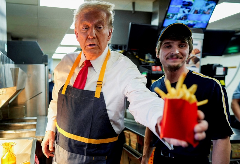 特朗普20日到麥當(dāng)勞打工、親手炸薯?xiàng)l