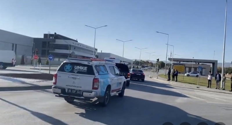 多架警車趕赴現(xiàn)場。