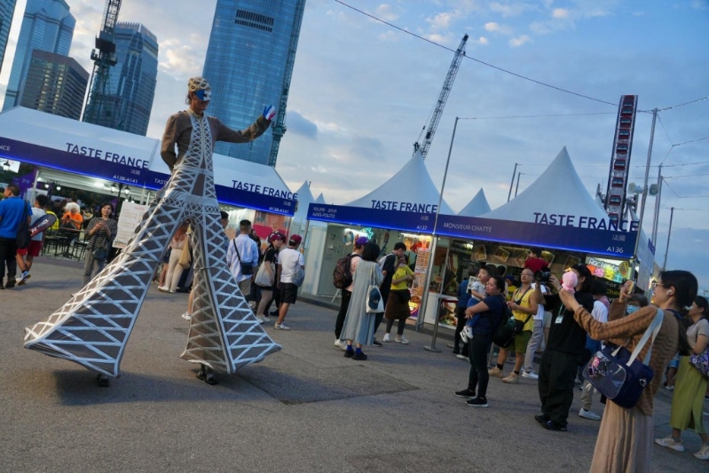 活動現(xiàn)場有表演。