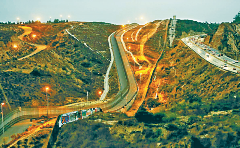 綁架犯要求受害者家屬在美墨邊境繳納贖金。