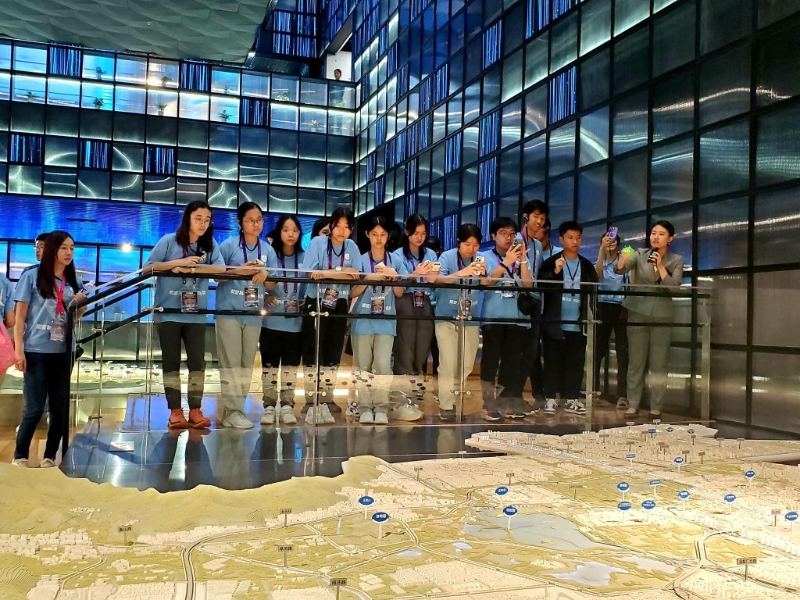 善德基金會(huì)考察團(tuán)的行程包括參觀觀中關(guān)村科學(xué)城規(guī)劃展覽館