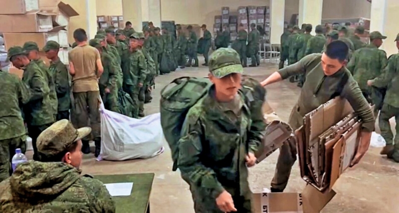 短片據(jù)稱顯示北韓士兵在俄遠東基地接收基本物資。