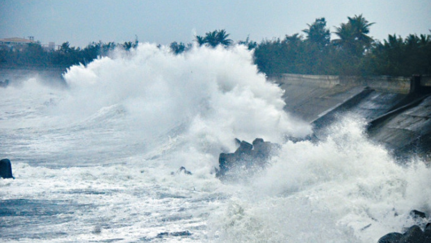 30年最大強(qiáng)臺(tái)風(fēng)“康妮”襲臺(tái) 30年最大強(qiáng)臺(tái)風(fēng)“康妮”襲臺(tái)