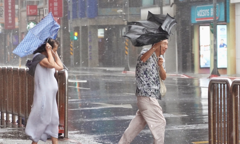 康妮臺(tái)風(fēng)下午1點(diǎn)40分從臺(tái)東登陸