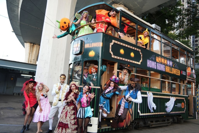 “哈啰威香港”電車在屈地街電車廠出發(fā)。 吳艷玲攝