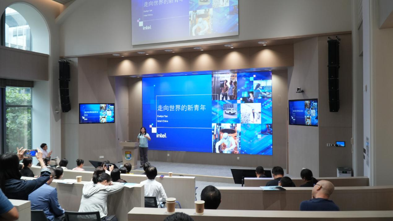 資訊日開設(shè)了多個招生講座，讓內(nèi)地學(xué)生和家長了解港大特色和專業(yè)設(shè)置。