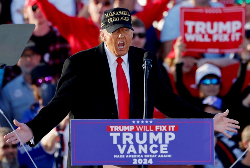 特朗普3日在北卡羅萊納州造勢的畫面。路透社