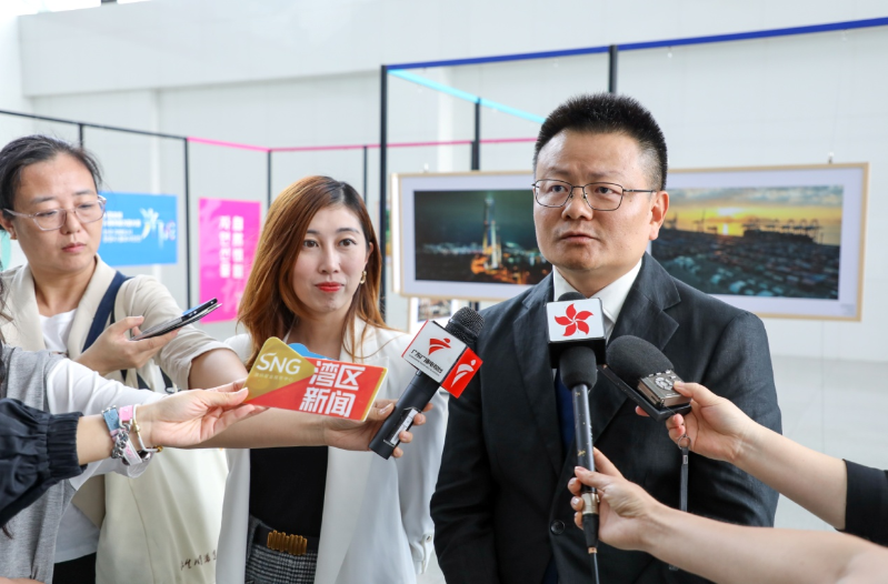 聯(lián)合主辦單位的深港兩地代表接受媒體訪問。