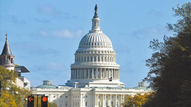 美國國會(huì)大廈。