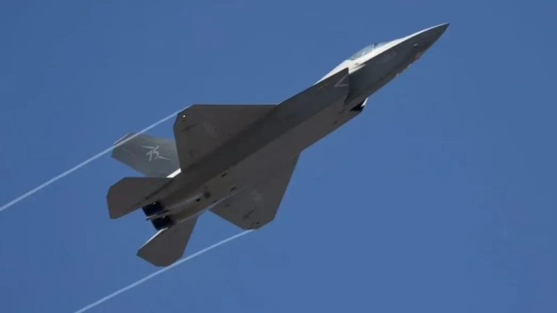 中國最新型隱身戰(zhàn)機殲-35A在珠海航展中亮相。