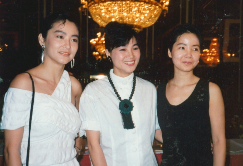 鄧麗君(右)是林青霞(左)的高中學(xué)姐，中間為鳳飛飛。（圖／中時資料照）