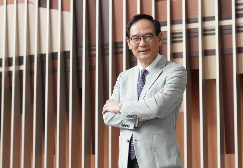 立法會(huì)建筑、測(cè)量、都市規(guī)劃及園境界議員謝偉銓。