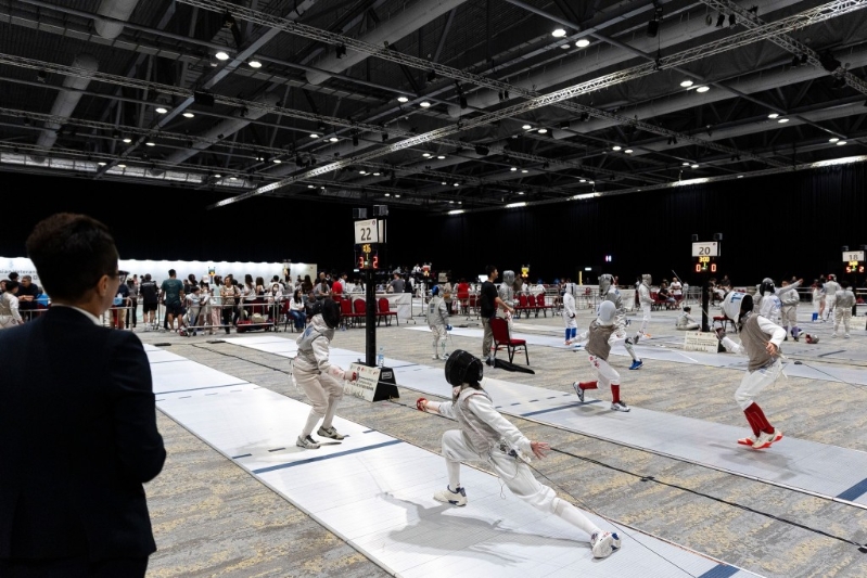 去亞博館為香港劍手加油