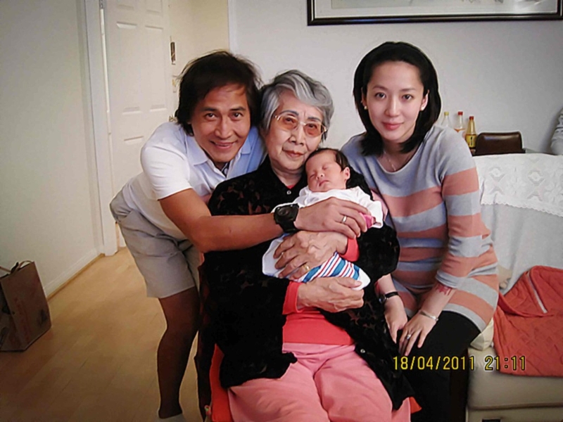 孫麗雅為齊秦誕下一子一女。