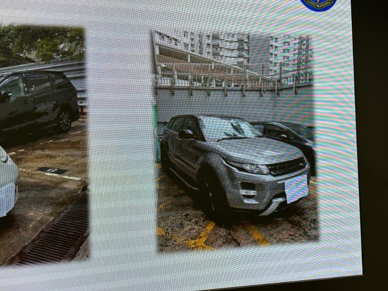 在「霧嶺」行動(dòng)中，警方扣押兩輛車。