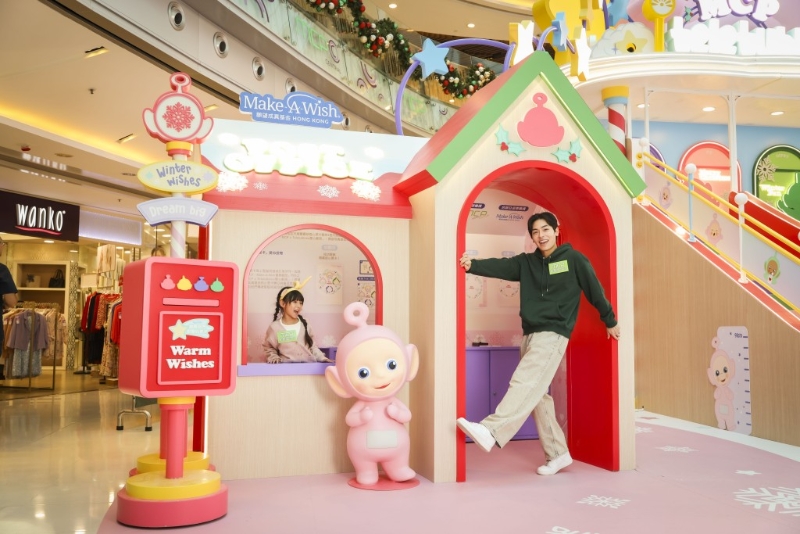 在Make-A-Wish童夢郵局于心意卡上寫上祝福，寄給患病的小朋友分享快樂。(圖片來源：MCP新都城中心)