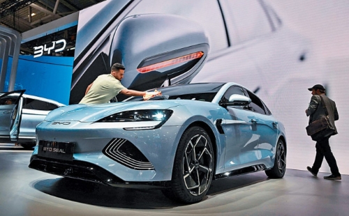 比亞迪電動(dòng)汽車(chē)在德國(guó)慕尼黑車(chē)展展出。