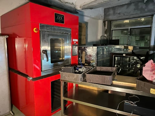 網(wǎng)民：“呢度啲爐成幾十萬”（圖片：“窮游廢墟”FB專頁）