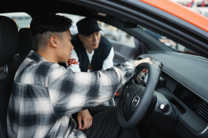 小鵬XPENG G6首個香港車主聚會，14位首批XPENG G6車主及家人參與其中