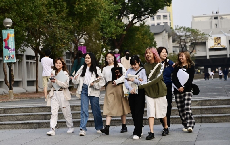 今年的《大學(xué)聯(lián)招選科指南》，會(huì)重點(diǎn)介紹本港12間高等學(xué)府的熱門搶報(bào)學(xué)科。