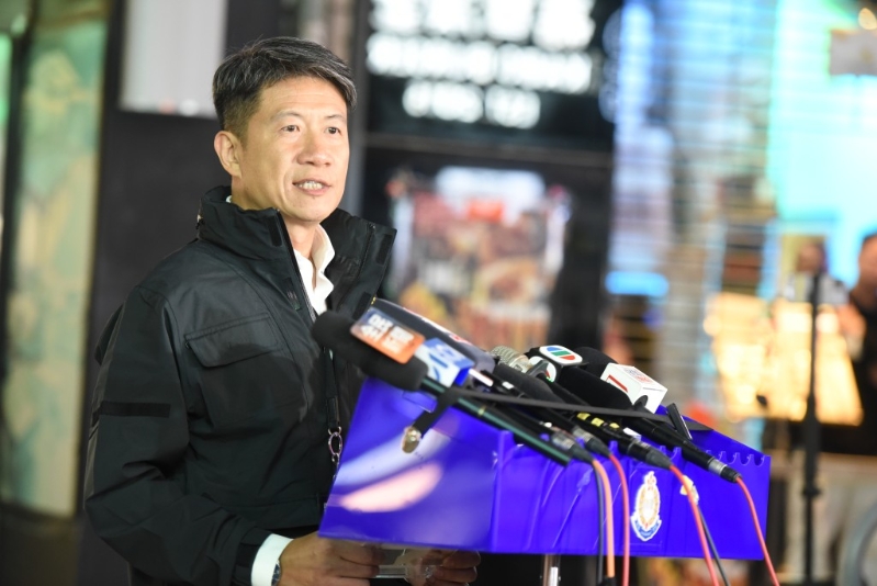 有組織罪案及三合會調(diào)查科警司林啟初在現(xiàn)場召開記者會。