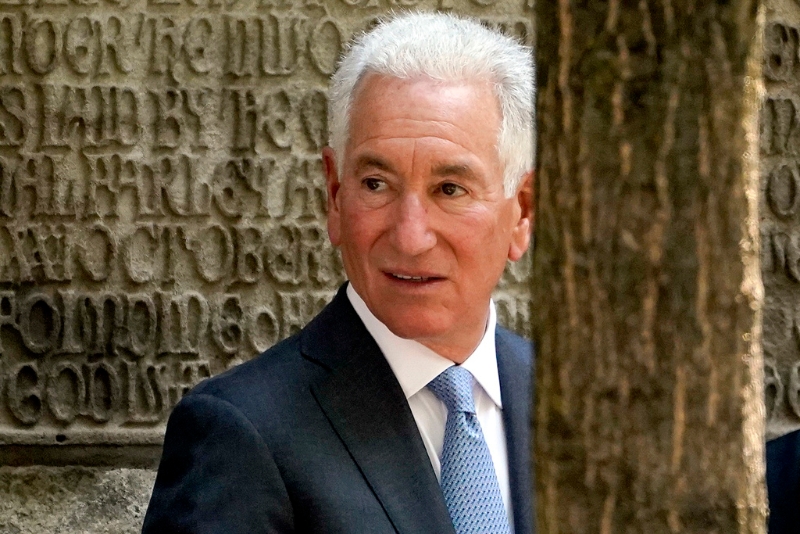 特朗普提名女婿庫(kù)什納的父親、曾坐牢2年的查爾斯·庫(kù)什納（Charles Kushner）出任美國(guó)駐法國(guó)大使。