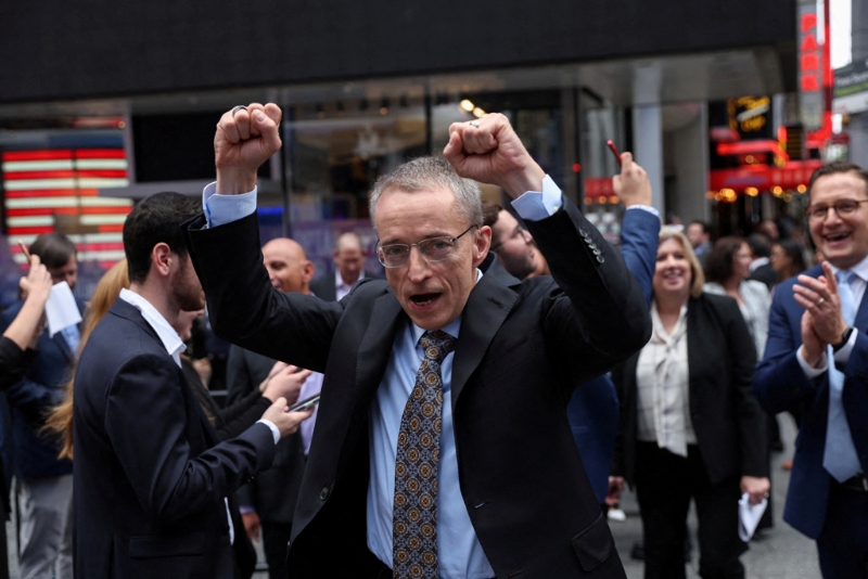 英特爾無(wú)預(yù)警宣布執(zhí)行長(zhǎng)基辛格退休，成為今年全球大型企業(yè)更換掌門(mén)人的最新案例。 路透社