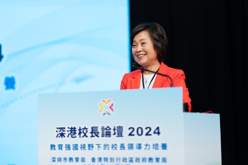 蔡若蓮表示，校長(zhǎng)作為學(xué)校教育的領(lǐng)導(dǎo)，任重道遠(yuǎn)。