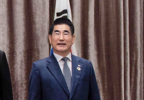 韓國防長金龍顯4日下午透露已向尹錫悅請辭，并向全民表達道歉之意，表示會負起全責。美聯(lián)社