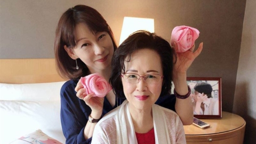 瓊瑤和媳婦何琇瓊。