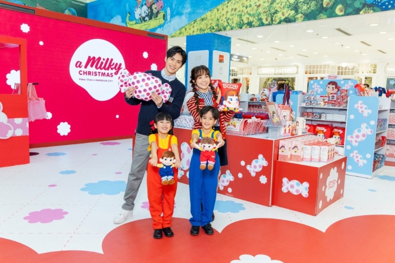 不二家牛奶妹期間限定店隆重登陸海港城海運大廈地下中庭。日本人氣不二家牛奶妹可以說是不少人的童年回憶。