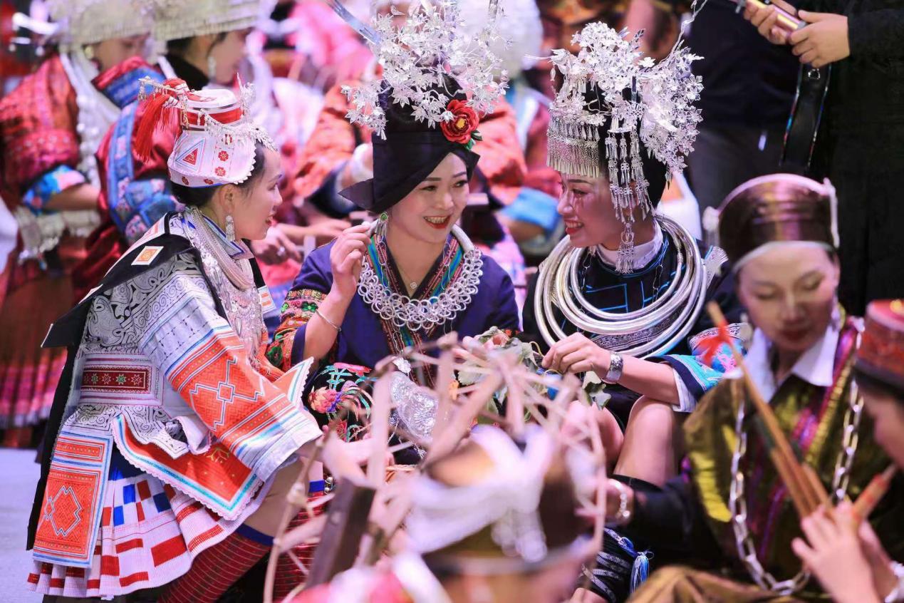 貴州時(shí)裝周·凱里村T 貴州時(shí)裝周·凱里村T