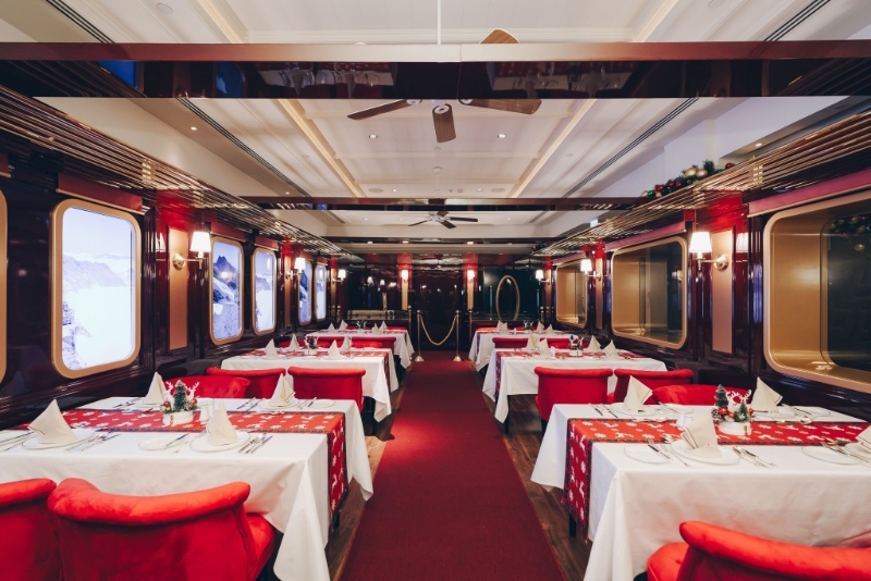 半島酒店節(jié)日列車