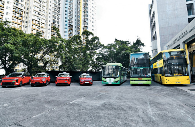 公交邁綠色時代 公交邁綠色時代