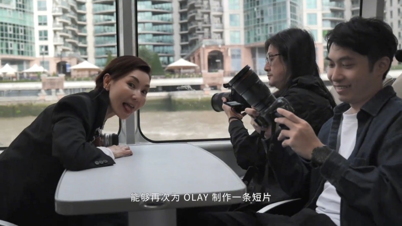 張曼玉都有佻皮一面。