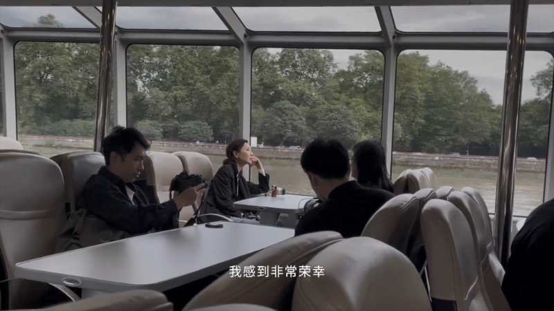 張曼玉昨日上載了新一輯廣告花絮。