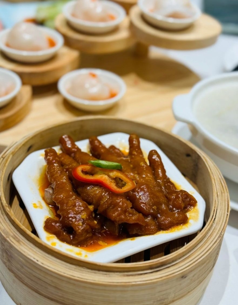 網(wǎng)友稱百合名醬蒸鳳爪味道濃郁而軟糯