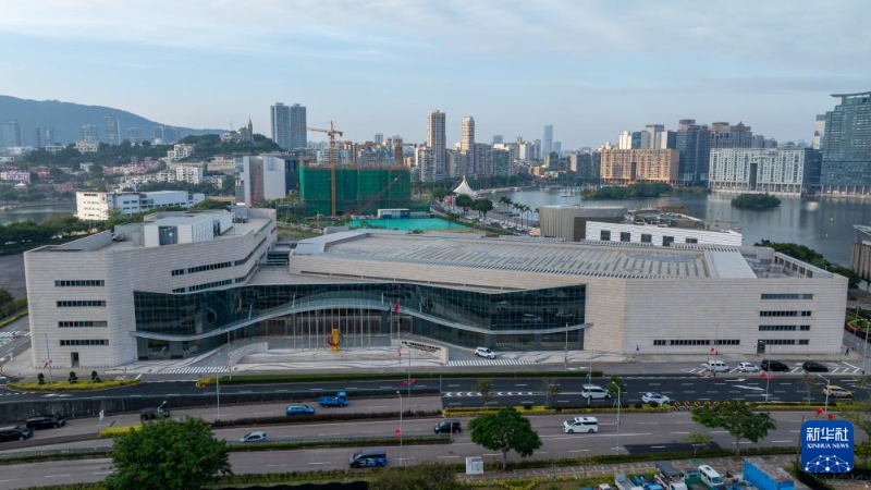 這是12月10日拍攝的中國與葡語國家商貿(mào)合作服務(wù)平臺綜合體大樓（無人機照片）。新華社