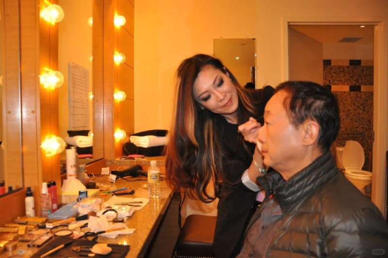 化妝師在小紅書上載為許冠文化妝的照片。