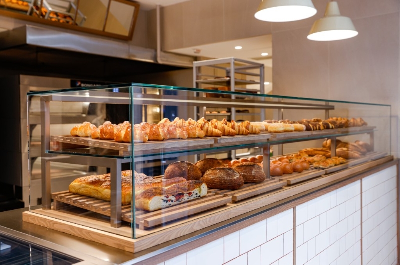 TruffleBAKERY香港店位于銅鑼灣勿地臣街 ，一共兩層、佔(zhàn)地3,000呎