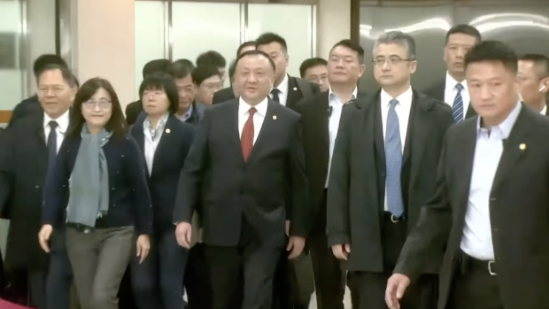 上海團(tuán)抵松山機(jī)場