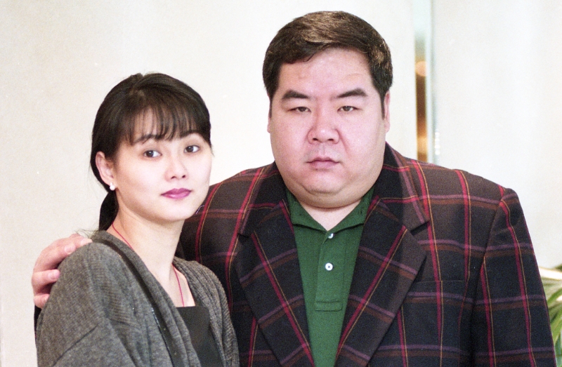 鄭則仕和妻子林燕明（左），曾在香港天臺(tái)屋生活一段時(shí)間，維持生計(jì)。（圖／中時(shí)資料照）