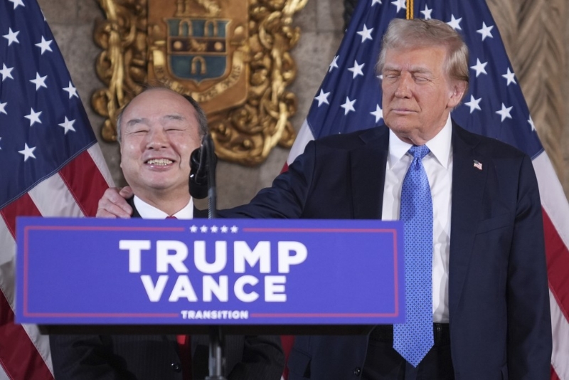 孫正義與特朗普同臺(tái) 孫正義與特朗普同臺(tái)