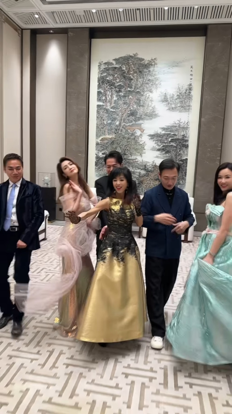 陶大宇突然攝過米雪及張文慈。