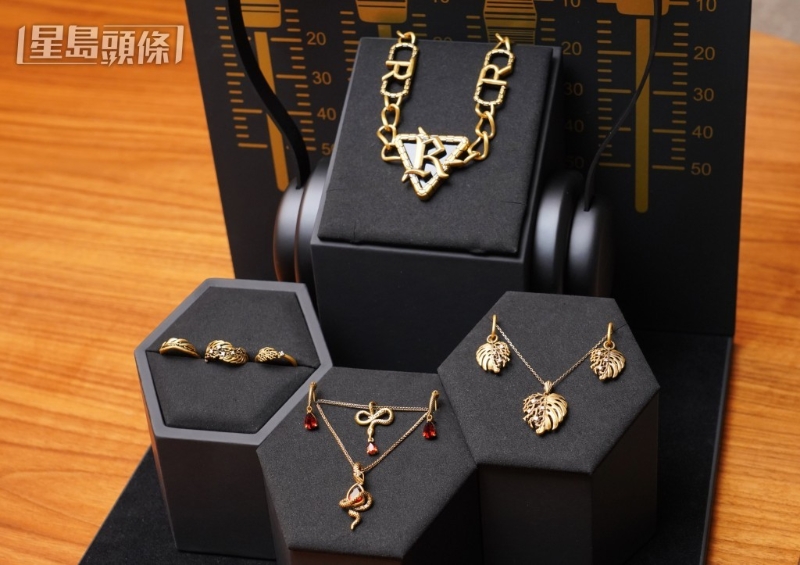 “MONOLOGUE 100%再生金系列”以黑金工藝制作，主打型格路線。