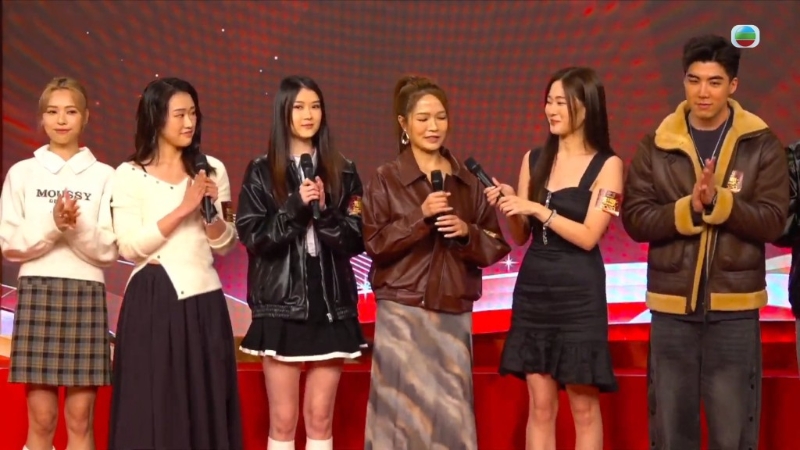 獲提名男、女新人獎的藝人出席記招。