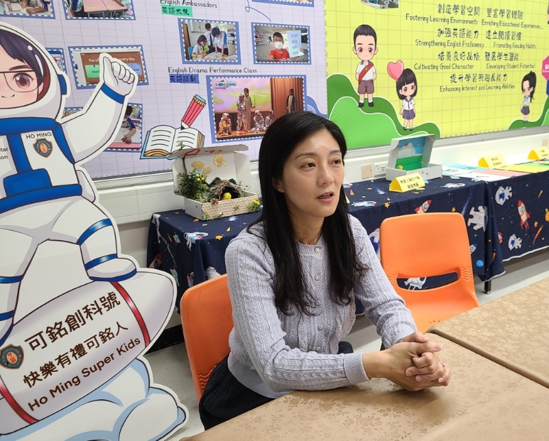 學(xué)校校長(zhǎng)譚鳳婷表